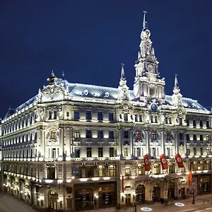 Lara Downtown , Budapest Hungary